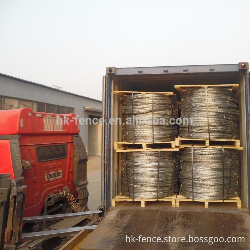 China low price hot dipped galvanized 450mm coil diameter concertina razor wire for sale,military razor barbed wire with pallet